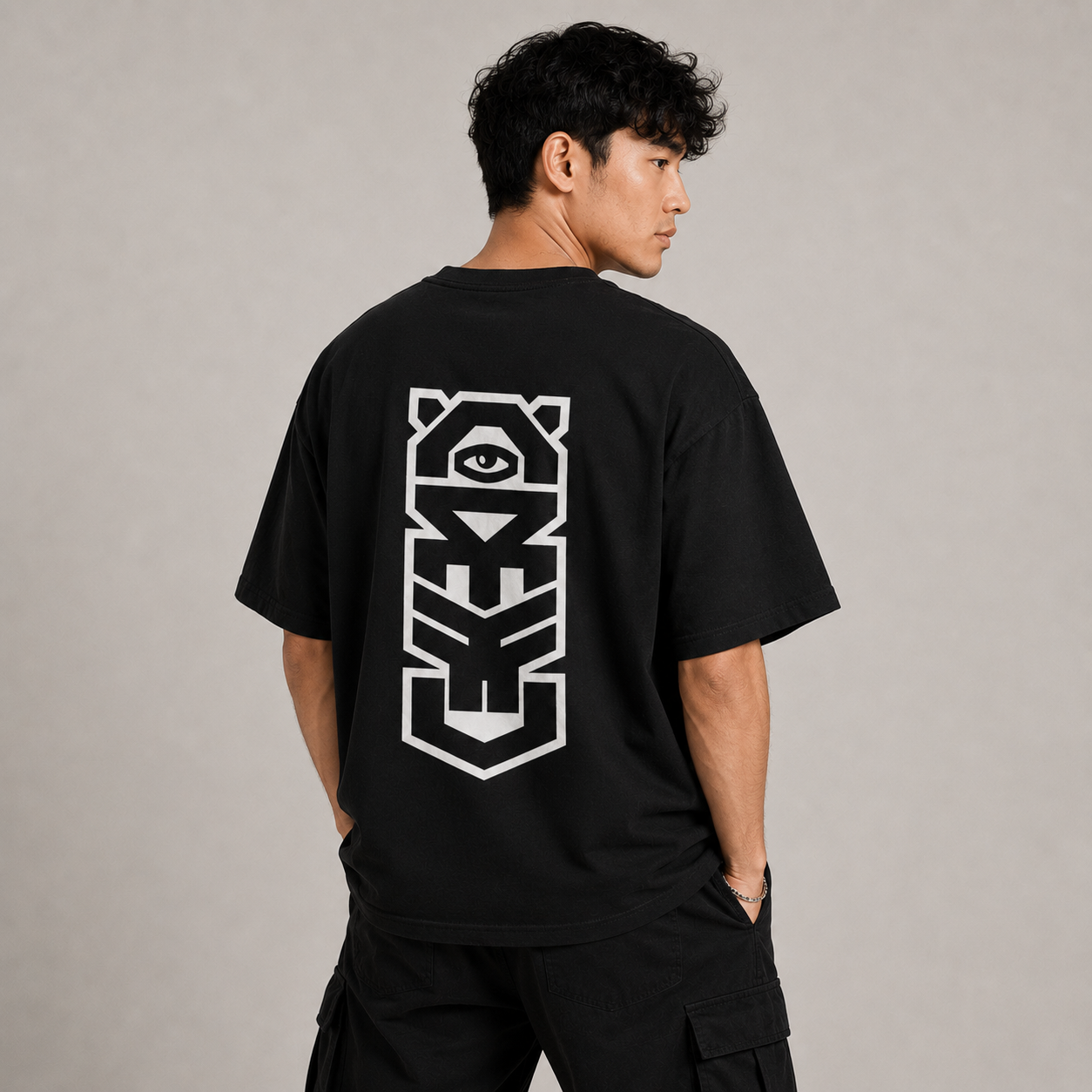 Virox feat Black eye oversized black t shirt